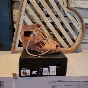 SOREL Joanie Lace sz 9
